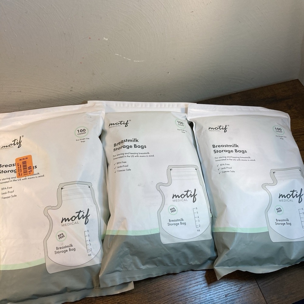 Motif Women's Breast Milk Storage Bags 8 oz 300 Total
